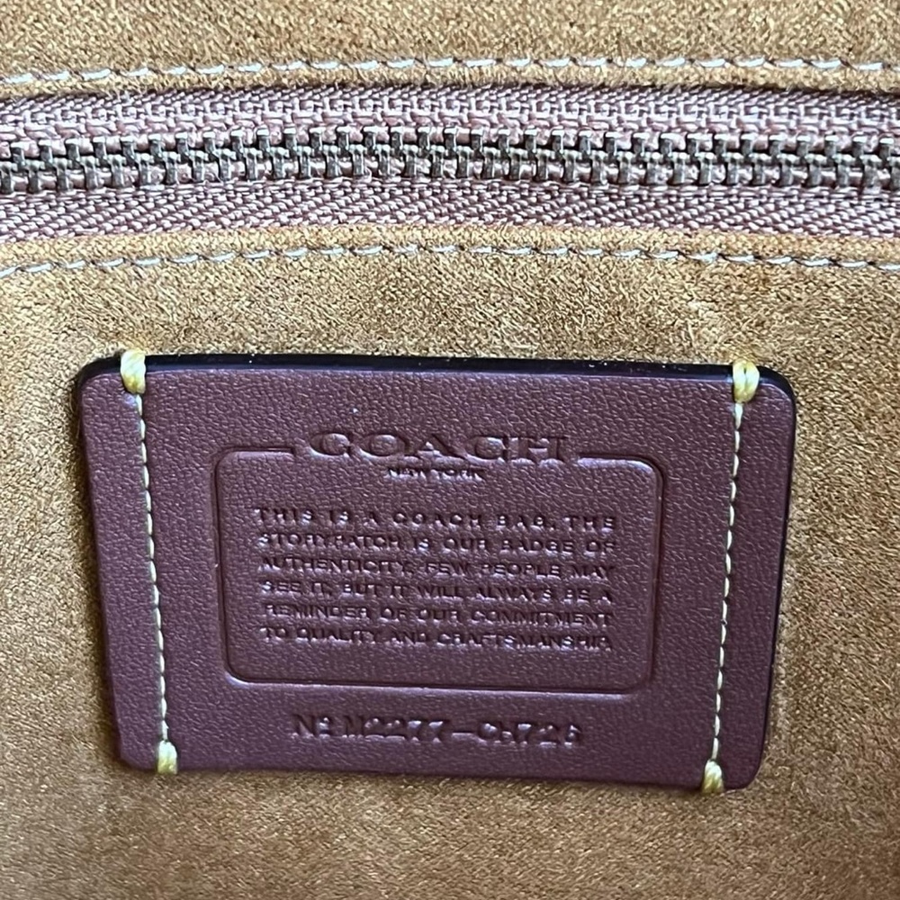 CH726 - Coach Dakota Bucket Bag - Picture 11 of 14